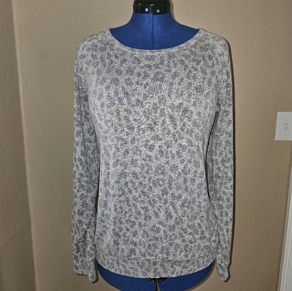 Buffalo David Bitton Sweaters - Soft gray cheetah print sweater